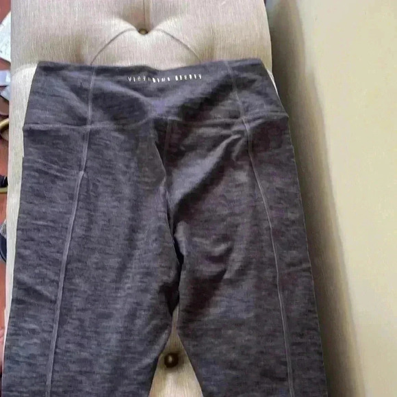 Victorias Secret sport gray and black legging size 8/M - Picture 3 of 5